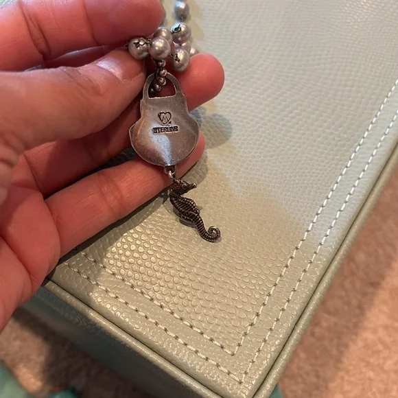 Sterling silver seashells and seahorse necklace - Picture 4 of 6